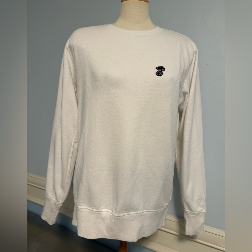 Uniqlo x Kaws x Peanuts - snoopy oversized crewneck sweater